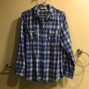 Plaid long sleeve button up shirt